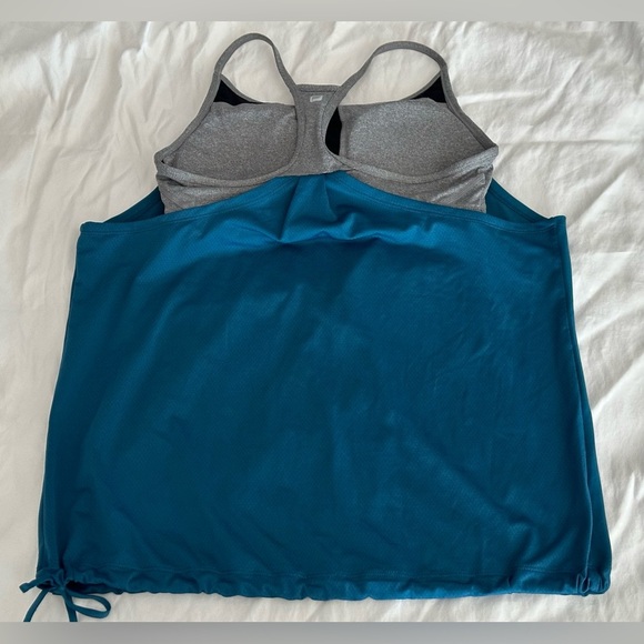 Fabletics: Women’s Sleeveless Top - Picture 2 of 11